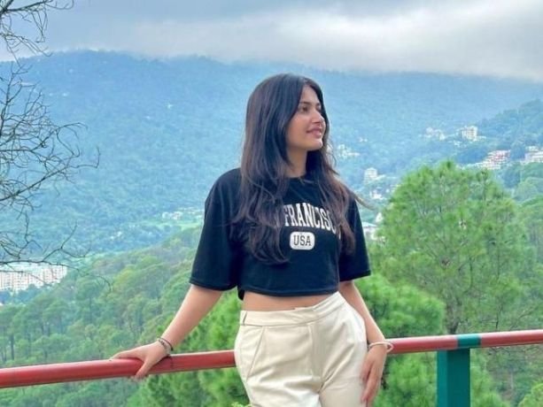 call-girls-in-munirka-8178966642-escort-serivce-booking-call-and-out-call-big-1